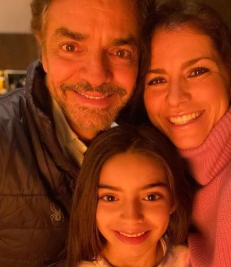 Aitana Derbez with her parents Eugenio Derbez and Alessandra Rosaldo